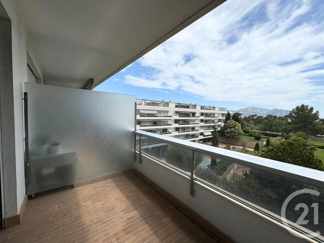 Appartement Chambre à louer - 1 pièce - 13,65 m2 - Marseille - 13008 - PROVENCE-ALPES-COTE-D-AZUR