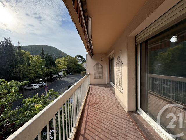 Appartement T4 à louer - 4 pièces - 91,20 m2 - Marseille - 13009 - PROVENCE-ALPES-COTE-D-AZUR