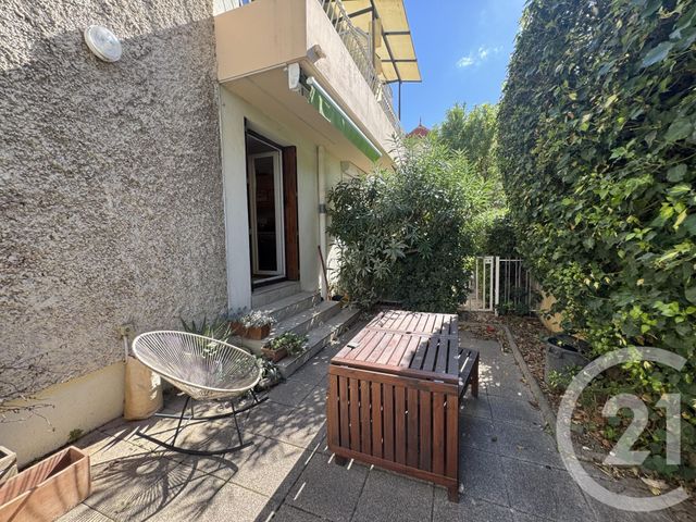 Appartement à louer - 3 pièces - 62,57 m2 - Marseille - 13004 - PROVENCE-ALPES-COTE-D-AZUR