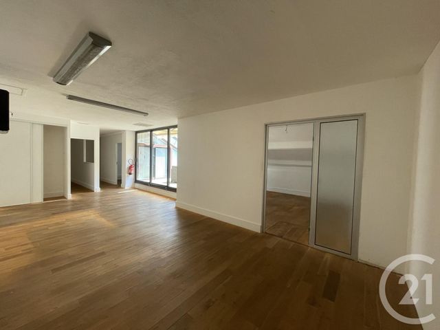 Local commercial à louer - 118.95 m2 - 34 - Herault