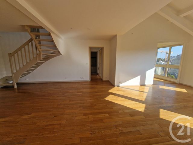 Appartement Duplex à louer - 5 pièces - 112,10 m2 - Issy Les Moulineaux - 92 - ILE-DE-FRANCE