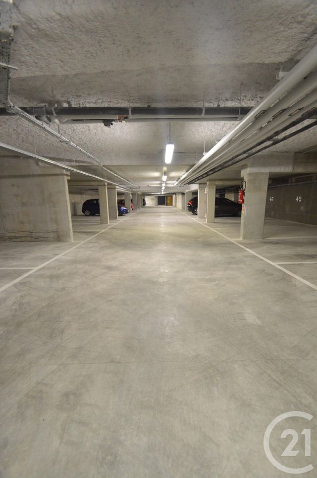 Parking à louer - 10 m2 - St Denis - 93 - ILE-DE-FRANCE