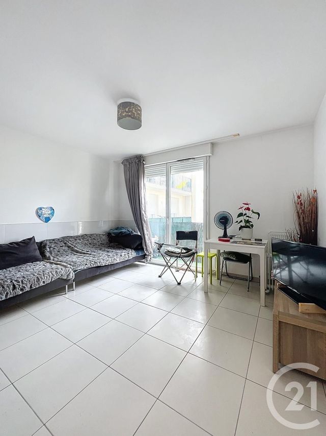 Appartement F2 à vendre - 2 pièces - 40,99 m2 - Fleury Merogis - 91 - ILE-DE-FRANCE
