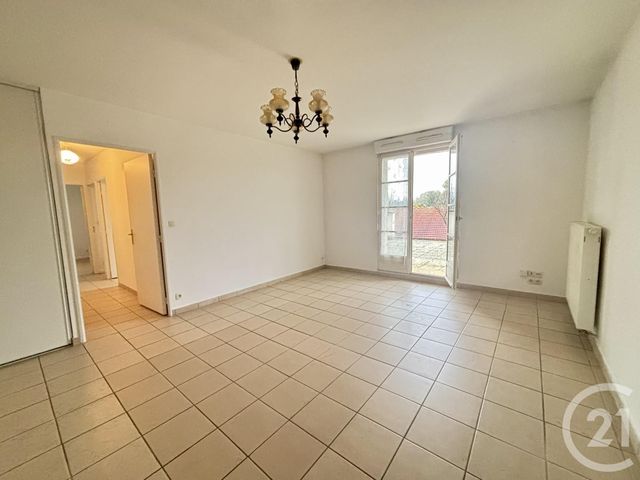 Appartement F4 à louer - 5 pièces - 78,60 m2 - Malesherbes - 45 - CENTRE