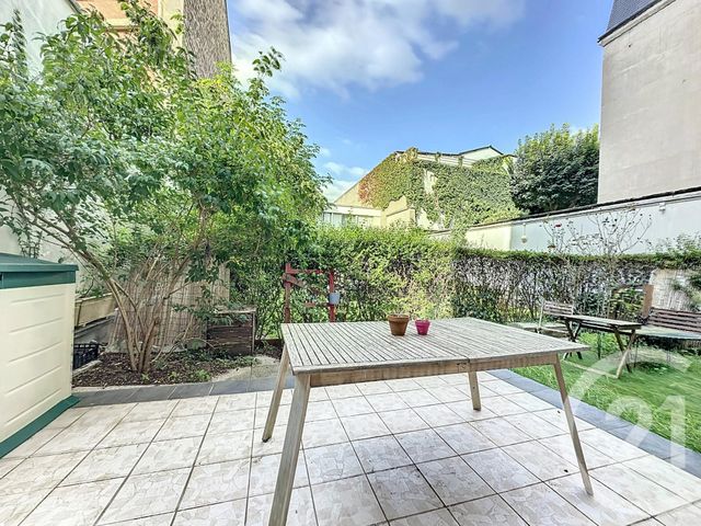 Appartement F2 à vendre - 2 pièces - 56 m2 - Paris - 75011 - ILE-DE-FRANCE