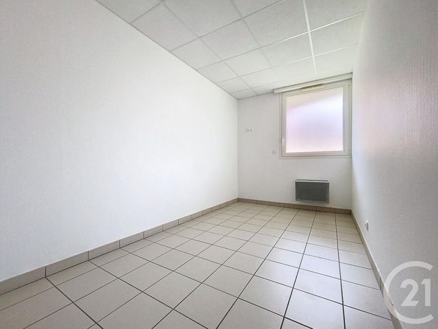 Local commercial à louer - 38.0 m2 - 51 - Marne