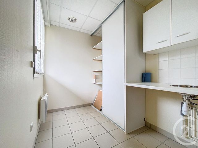 Local commercial à louer - 38.0 m2 - 51 - Marne