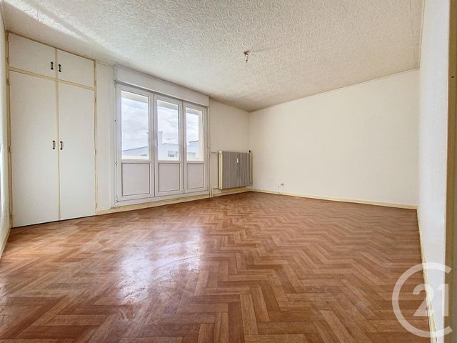 Appartement F3 à louer - 3 pièces - 68,48 m2 - St Memmie - 51 - CHAMPAGNE-ARDENNE