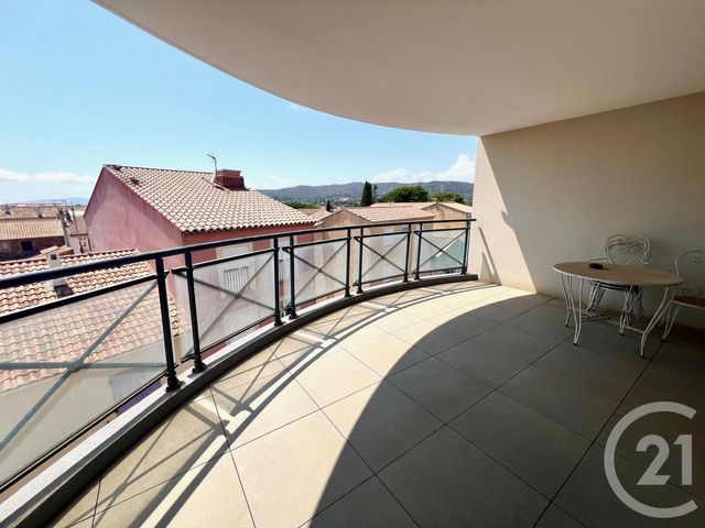 Appartement F3 à vendre - 3 pièces - 81,79 m2 - La Londe Les Maures - 83 - PROVENCE-ALPES-COTE-D-AZUR