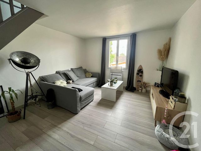 Appartement Duplex à louer - 2 pièces - 40,64 m2 - St Mard - 77 - ILE-DE-FRANCE