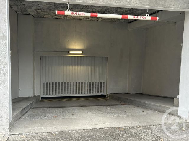 parking - GRENOBLE - 38