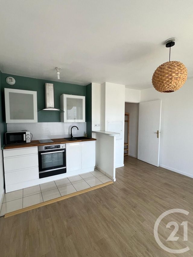 Appartement Studio à vendre - 1 pièce - 33 m2 - Trappes - 78 - ILE-DE-FRANCE