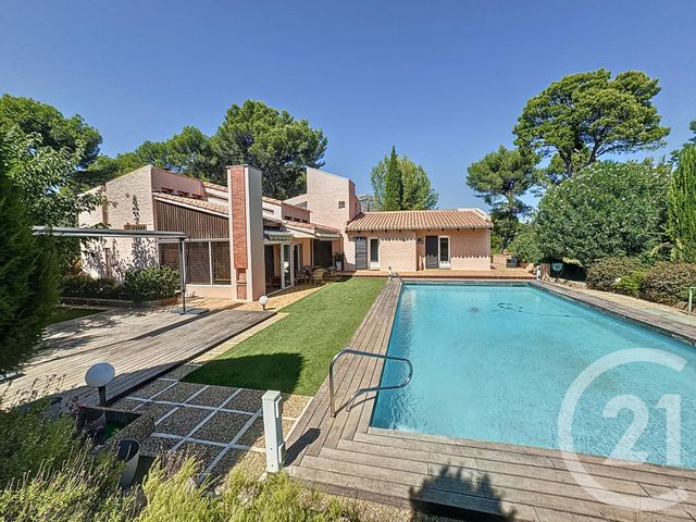 Maison à vendre - 5 pièces - 212 m2 - Aubagne - 13 - PROVENCE-ALPES-COTE-D-AZUR