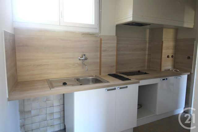 Appartement T2 à louer - 2 pièces - 47,25 m2 - Cassis - 13 - PROVENCE-ALPES-COTE-D-AZUR