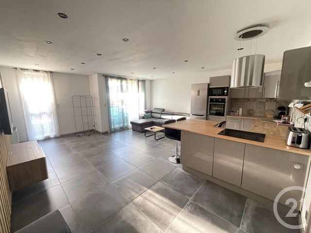 Appartement F4 à vendre - 4 pièces - 72 m2 - Aubagne - 13 - PROVENCE-ALPES-COTE-D-AZUR