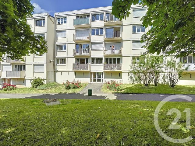 Appartement F3 à vendre - 4 pièces - 69 m2 - Cholet - 49 - PAYS-DE-LOIRE