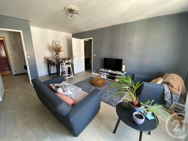 Appartement F2 à louer - 2 pièces - 57 m2 - Epernay - 51 - CHAMPAGNE-ARDENNE