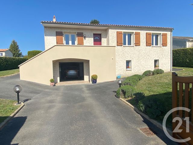 Maison à vendre - 5 pièces - 98 m2 - Ruelle Sur Touvre - 16 - POITOU-CHARENTES