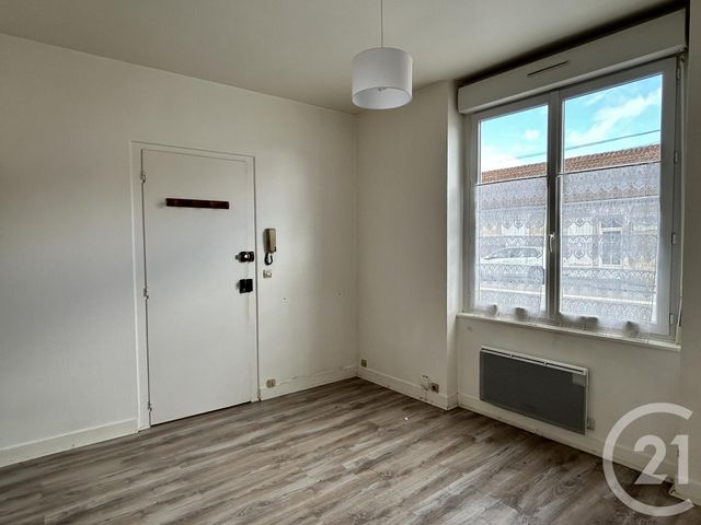 Appartement F1 à louer - 1 pièce - 16,54 m2 - St Yrieix Sur Charente - 16 - POITOU-CHARENTES