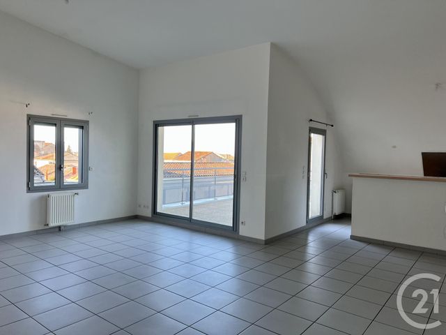 Appartement F3 à louer - 3 pièces - 107,99 m2 - Angouleme - 16 - POITOU-CHARENTES