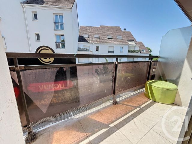 Appartement F3 à vendre - 3 pièces - 66,14 m2 - Noisy Le Grand - 93 - ILE-DE-FRANCE