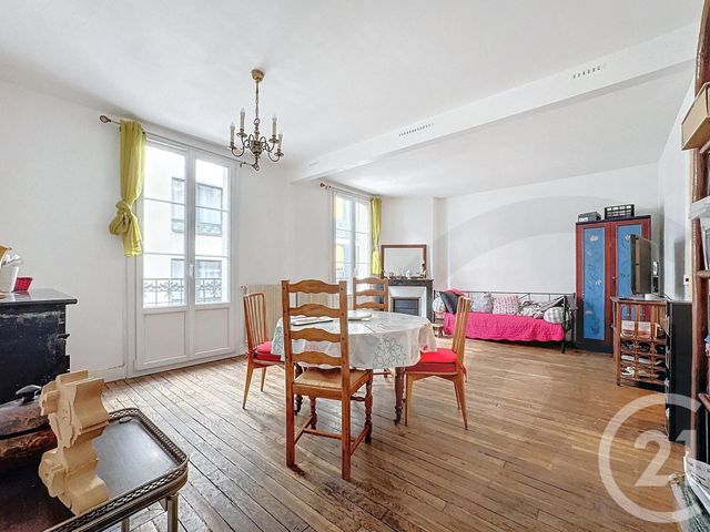 Appartement F4 à vendre - 5 pièces - 76 m2 - Paris - 75018 - ILE-DE-FRANCE