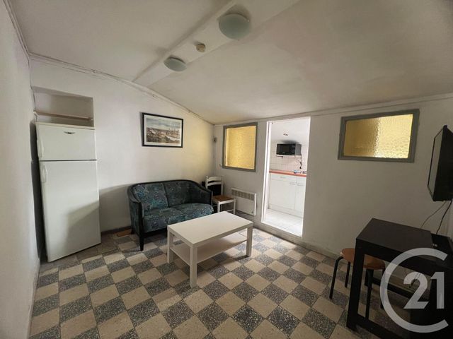 Appartement à louer - 2 pièces - 27,50 m2 - Toulon - 83 - PROVENCE-ALPES-COTE-D-AZUR