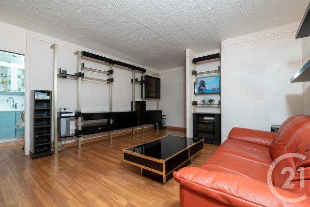 Appartement T4 à vendre - 4 pièces - 78,45 m2 - La Valette Du Var - 83 - PROVENCE-ALPES-COTE-D-AZUR