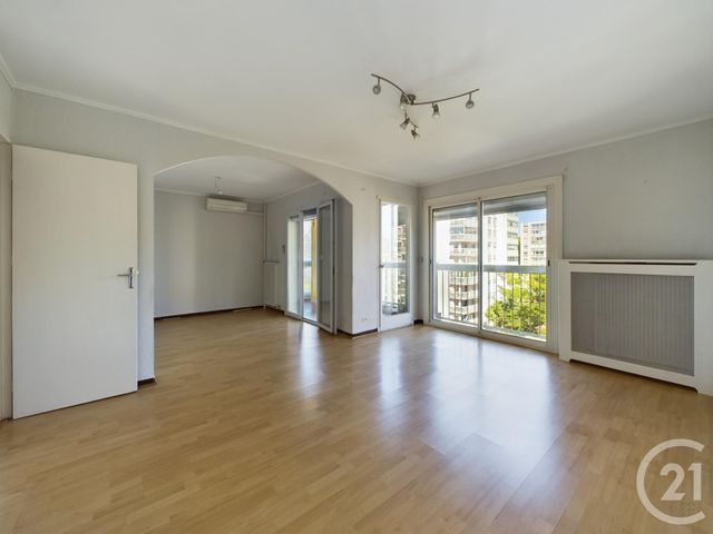 Appartement T4 à vendre - 4 pièces - 76,62 m2 - La Valette Du Var - 83 - PROVENCE-ALPES-COTE-D-AZUR