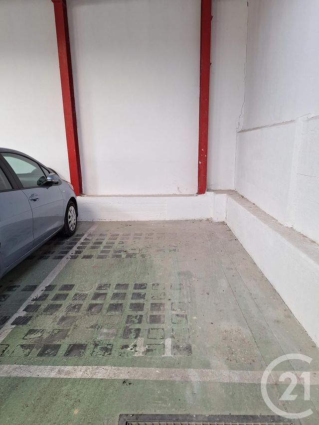 Parking à louer - 9 m2 - Paris - 75015 - ILE-DE-FRANCE