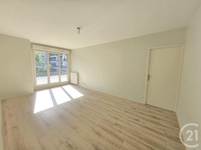 Appartement F2 à vendre - 2 pièces - 44,35 m2 - Evry - 91 - ILE-DE-FRANCE