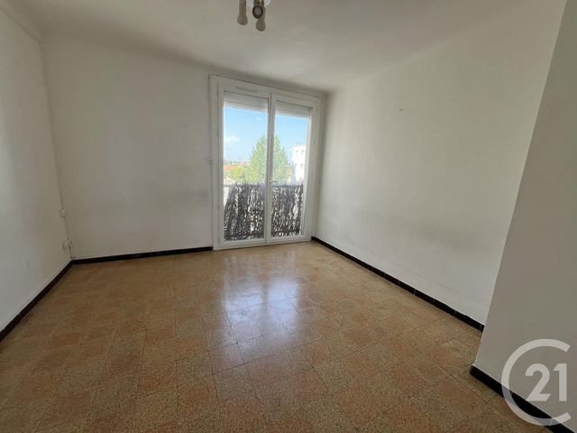 Appartement F3 à louer - 3 pièces - 55,82 m2 - Arles - 13 - PROVENCE-ALPES-COTE-D-AZUR