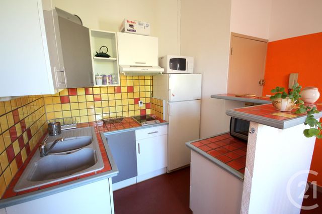Appartement T2 à louer - 2 pièces - 35 m2 - Avignon - 84 - PROVENCE-ALPES-COTE-D-AZUR