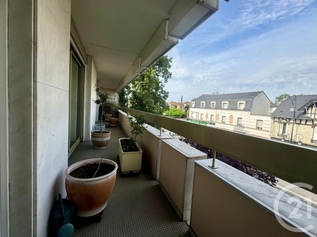 Appartement T5 à vendre - 5 pièces - 90,24 m2 - La Varenne St Hilaire - 94 - ILE-DE-FRANCE