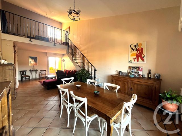 Appartement F6 à vendre - 6 pièces - 119,10 m2 - Le Beausset - 83 - PROVENCE-ALPES-COTE-D-AZUR