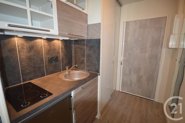 Appartement F1 à louer - 1 pièce - 19,70 m2 - Orleans - 45 - CENTRE