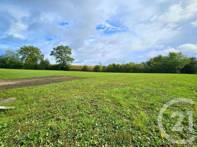 Terrain à vendre - 1077 m2 - Estrees St Denis - 60 - PICARDIE