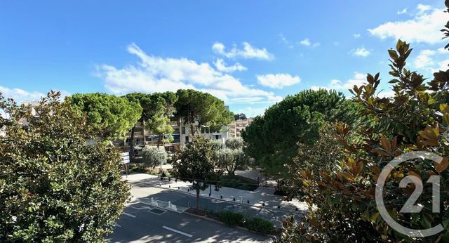 Appartement F3 à louer - 3 pièces - 81 m2 - Vence - 06 - PROVENCE-ALPES-COTE-D-AZUR