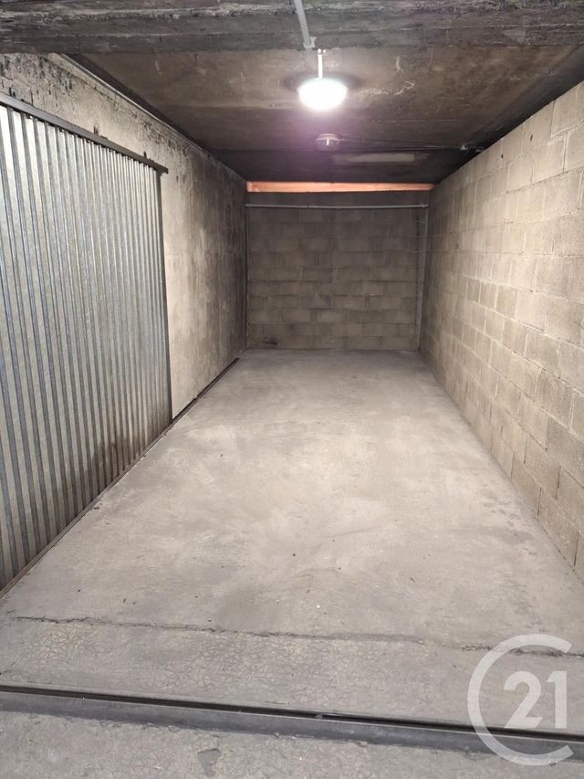 Parking à louer - 15 m2 - Paris - 75015 - ILE-DE-FRANCE