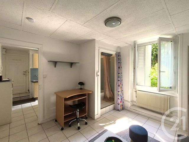 Appartement F1 à louer - 1 pièce - 24,61 m2 - Chamalieres - 63 - AUVERGNE