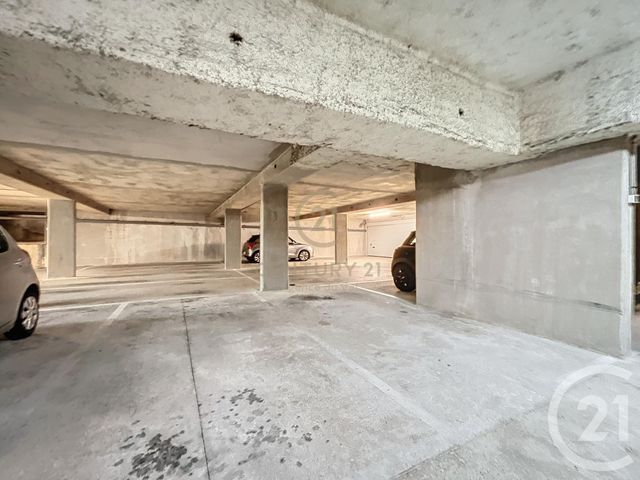 Parking à vendre - 12,75 m2 - Champs Sur Marne - 77 - ILE-DE-FRANCE