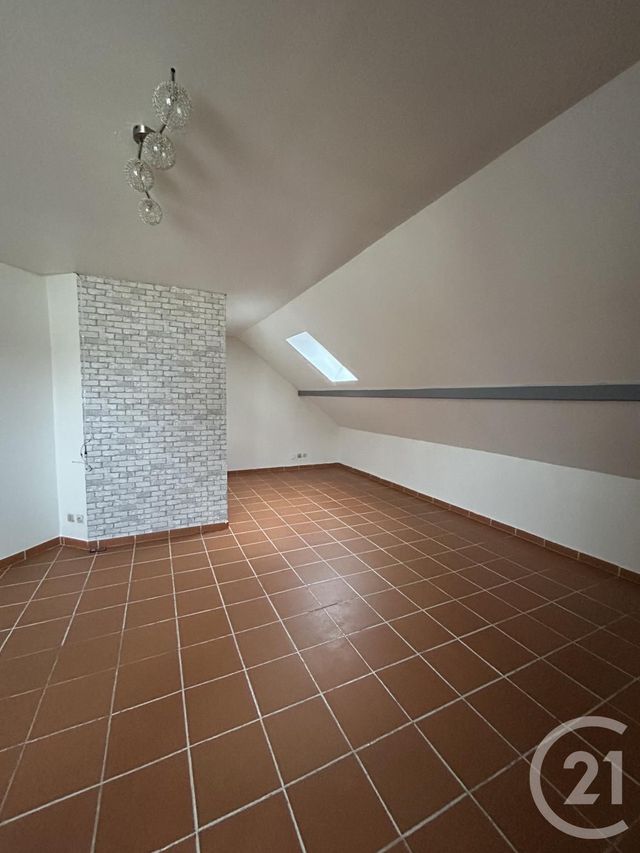 Appartement F3 à louer - 3 pièces - 64,99 m2 - Angerville - 91 - ILE-DE-FRANCE