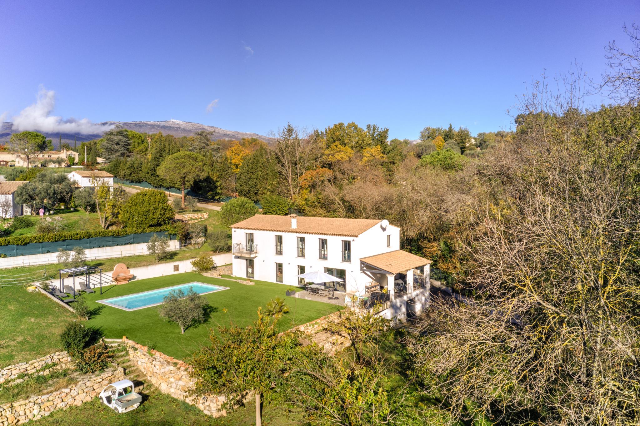 maison  - CHATEAUNEUF GRASSE- 06