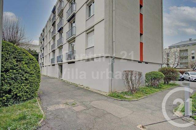 Apartment T4 for sale – 5 rooms – 85.83 m2 – Villeurbanne – 69