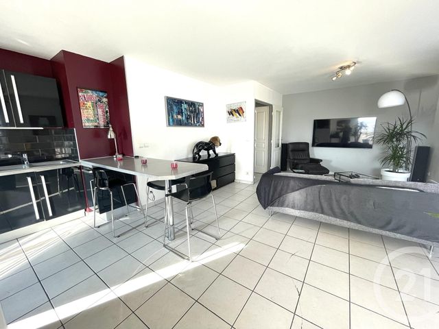 Appartement T3 à vendre - 3 pièces - 73,82 m2 - St Priest - 69 - RHONE-ALPES