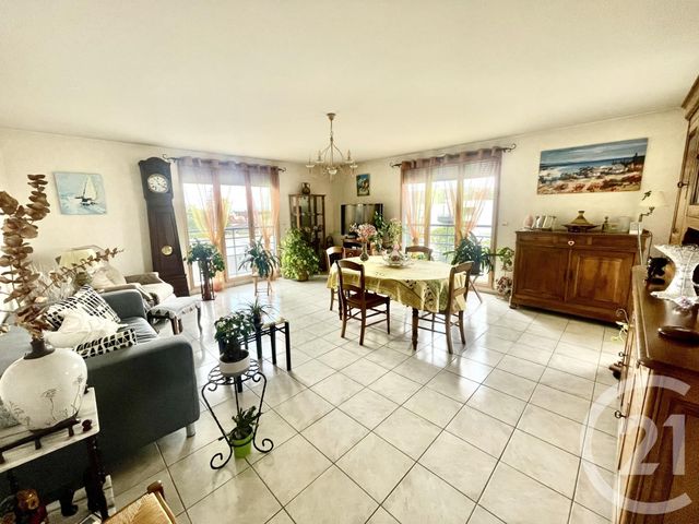 Appartement T4 à vendre - 5 pièces - 99,38 m2 - St Fons - 69 - RHONE-ALPES