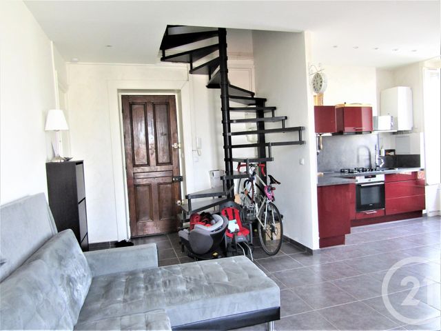 Appartement Duplex à louer - 3 pièces - 51,39 m2 - St Fons - 69 - RHONE-ALPES