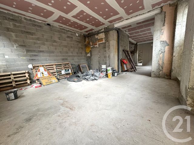 Local commercial à louer - 240.0 m2 - 69 - Rhone