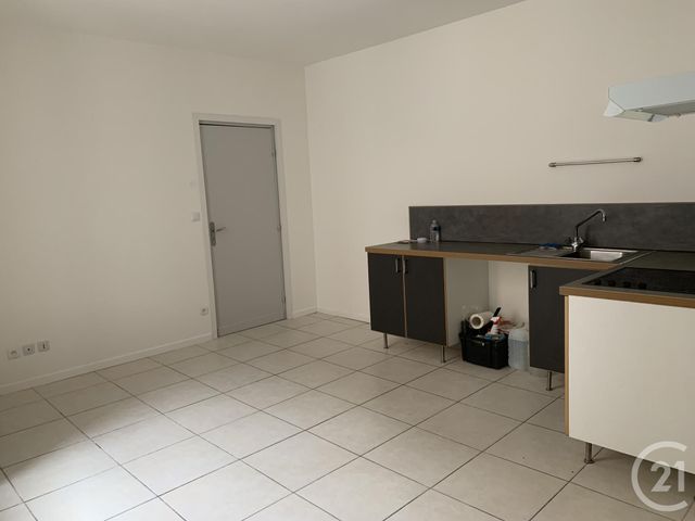 Appartement F2 à louer - 2 pièces - 32 m2 - Clermont L Herault - 34 - LANGUEDOC-ROUSSILLON