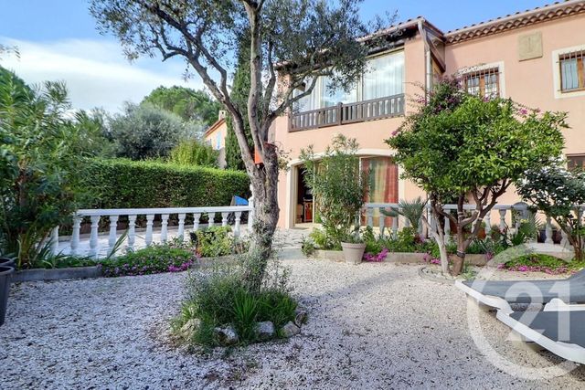 Maison à vendre - 6 pièces - 146 m2 - Frejus - 83 - PROVENCE-ALPES-COTE-D-AZUR